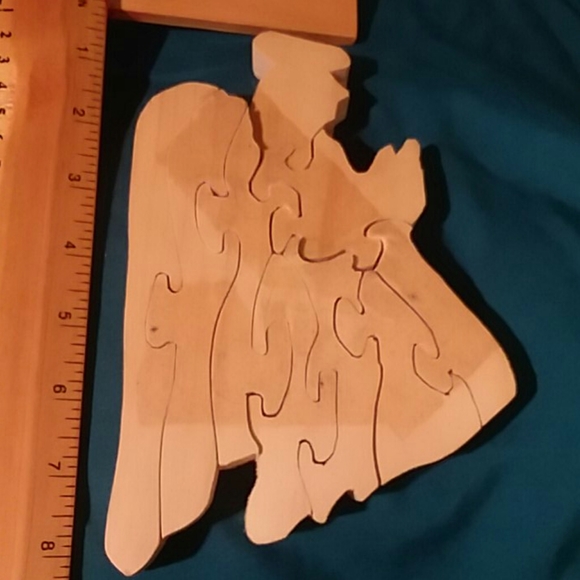 Kneeling Angel Puzzle - Picture 2 of 4